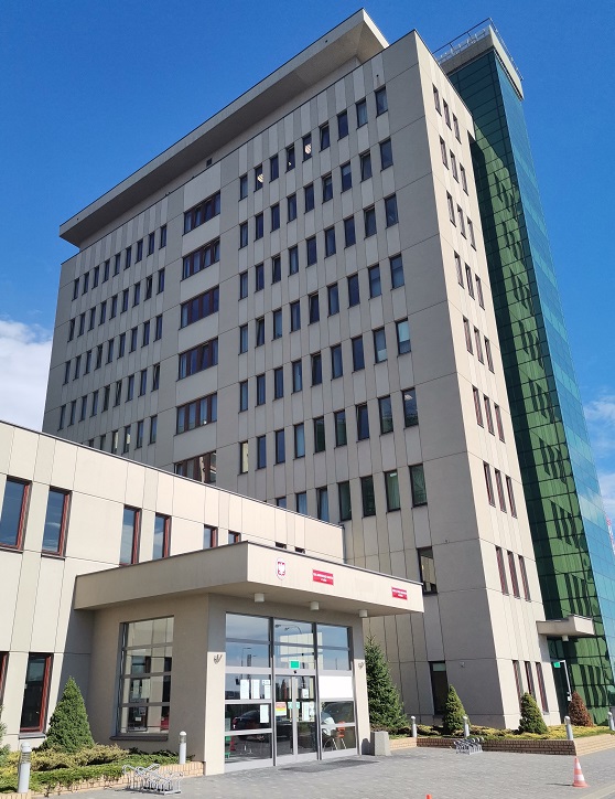 Budynek Izby Admininistracji Skarbowej w Lublinie wejście główne