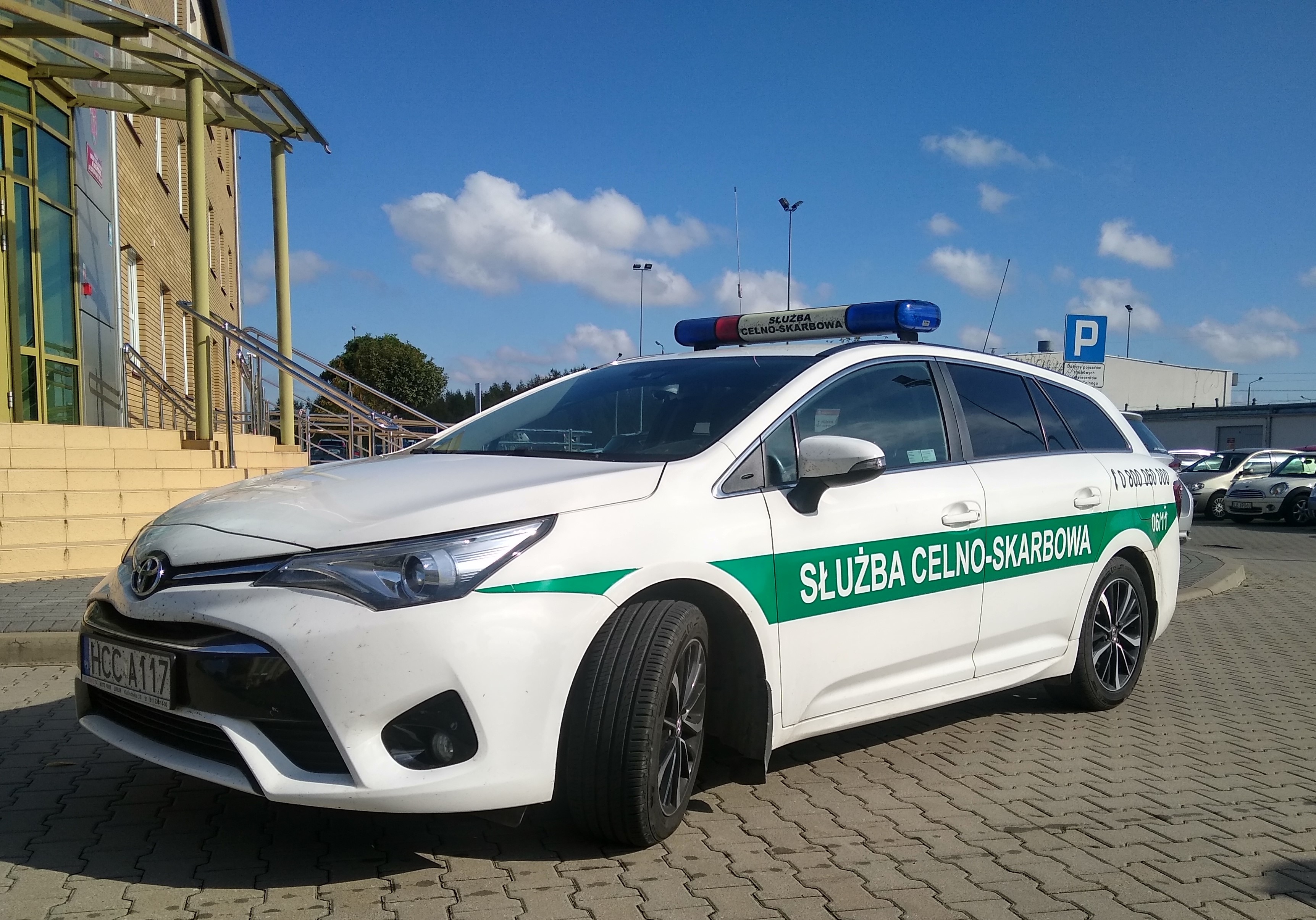 Samochód służbowy Służby Celno-Skarbowej