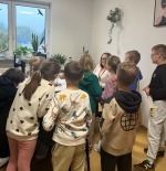 Uczniowie podczas spotkania w US w Janowie Lubelskim